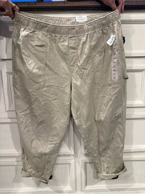 Women’s Elastic-Waist Casual Pants in Beige